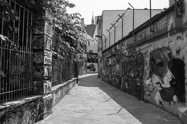 Graffiti alley - Ghent - B&W
