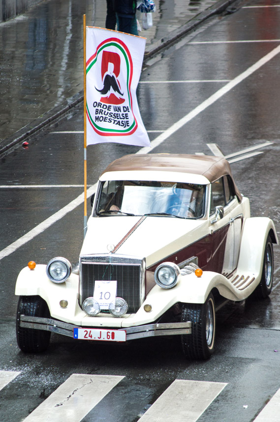 Order of the Brussels moustache - flag car
